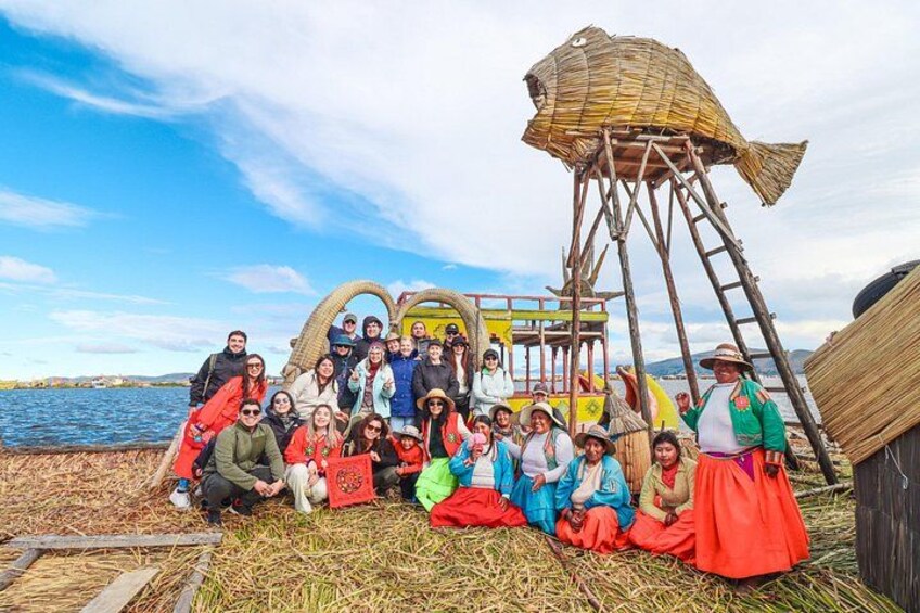 Group photo in the Floating Islands of the Uros 1