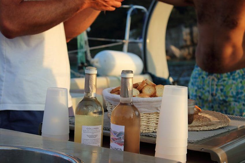 Sunset Sailing Cruise with aperitif at the Island 4