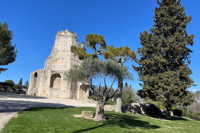A tour of Nimes tailor-made 2