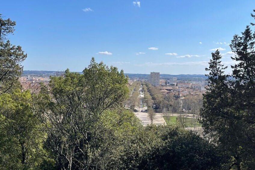 A tour of Nimes tailor-made 3
