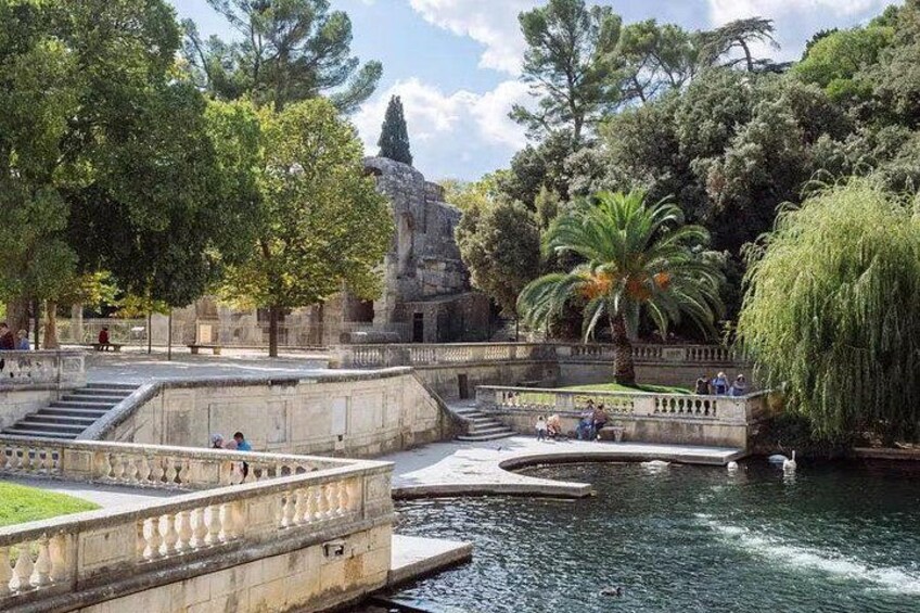 A tour of Nimes tailor-made 5