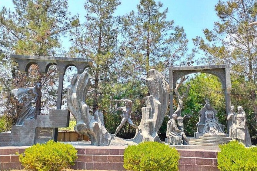 Nizami_Ganjavi_mausoleum_in_Ganja,_Azerbaijan_Ganja_tour_Baku_Nizami_Ganjavi-VLA Travel-Khamsa-Xamsa-Xemse-03 4
