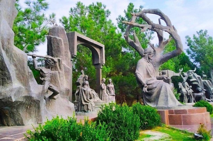 Nizami_Ganjavi_mausoleum_in_Ganja,_Azerbaijan_Ganja_tour_Baku_Nizami_Ganjavi-VLA Travel-Khamsa-Xamsa-Xemse-04 3