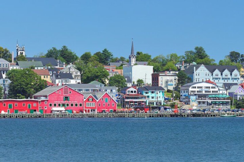 Halifax: Lunenburg, Mahone Bay & Peggy’s Cove by Private Car 1
