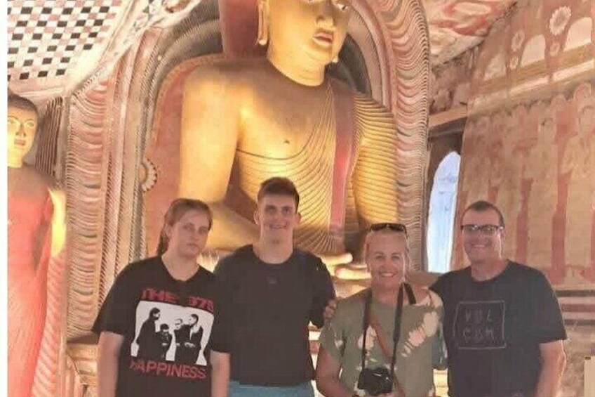 Colombo Tuk Tour(city,History,culture,religion,museum,shopping) 5