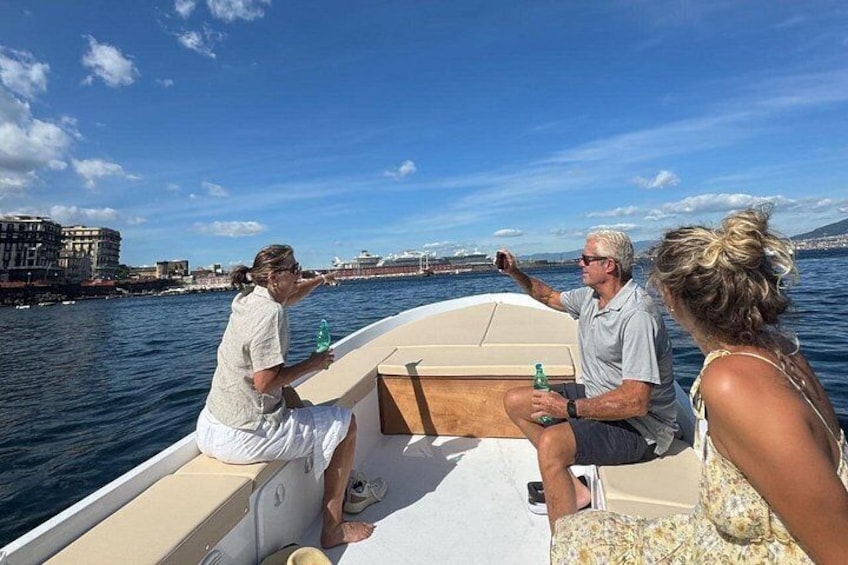 Boat experience along the coast of Naples and breathtaking views. 2