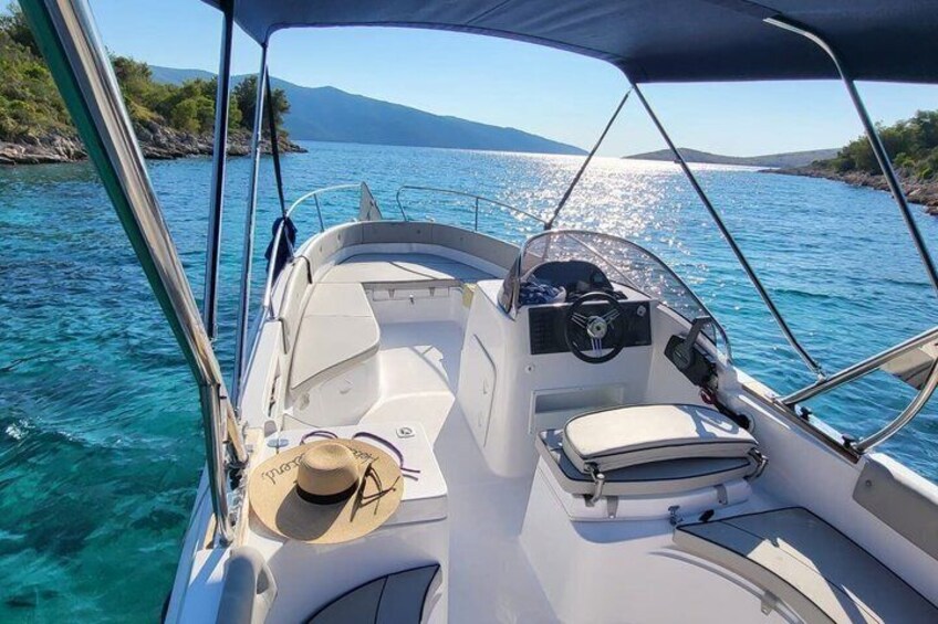 Exclusive Hvar Boat Tour Pakleni Island Red Rocks and Sunset tour 4