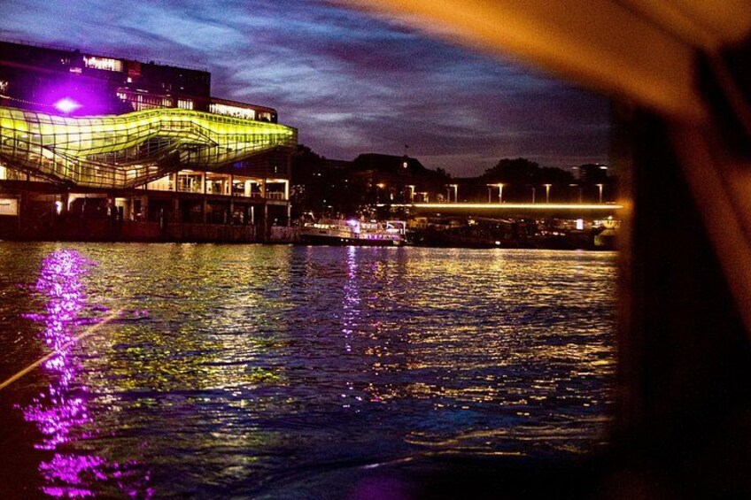 Magical river reflections and iconic views along the Seine. 1