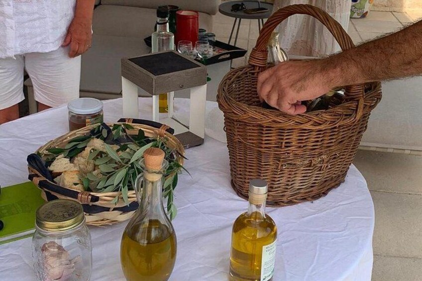 Extra Virgin Olive Oil tasting and fruit discovery 2