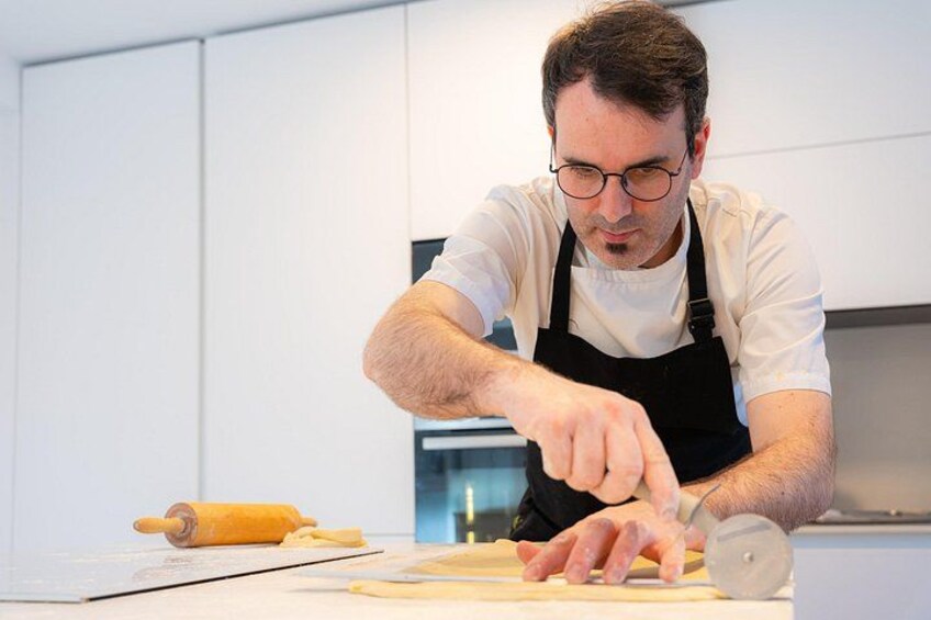 cutting the dough 2