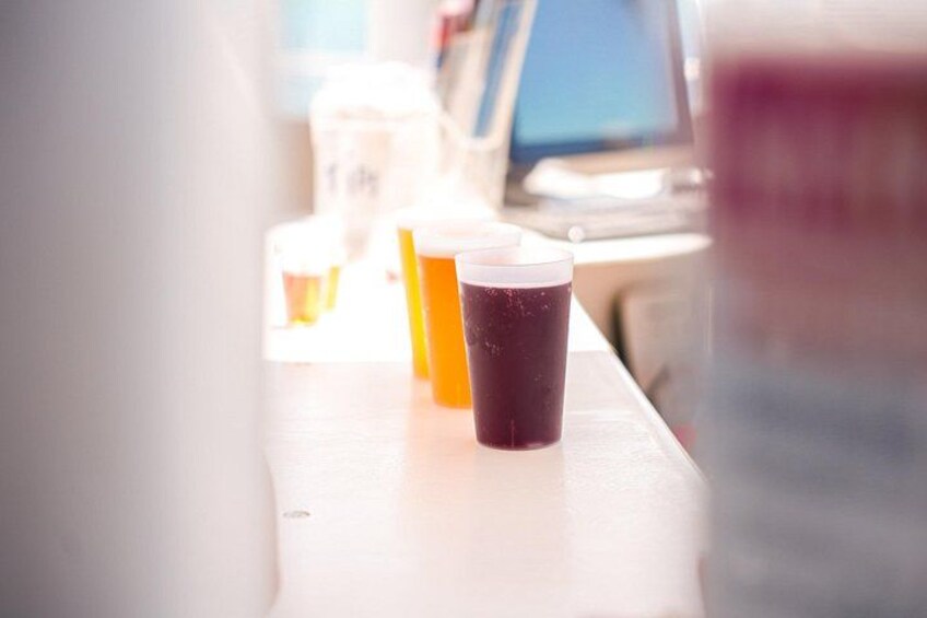 Drinks from the bar (not included in the price) 2