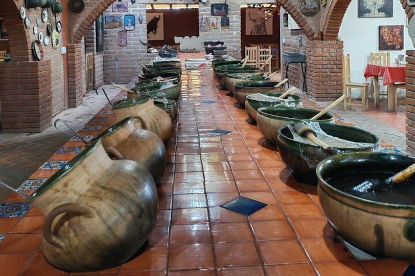 Traditional buffet restaurant 3