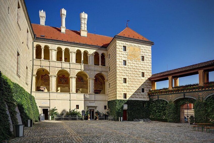 From Prague: Private Bohemian Wine Tour & Local Delicacies 2