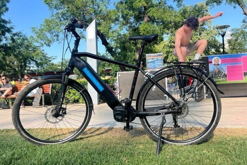 Budapest & Buda Castle E-bike Tour with a local guide 2