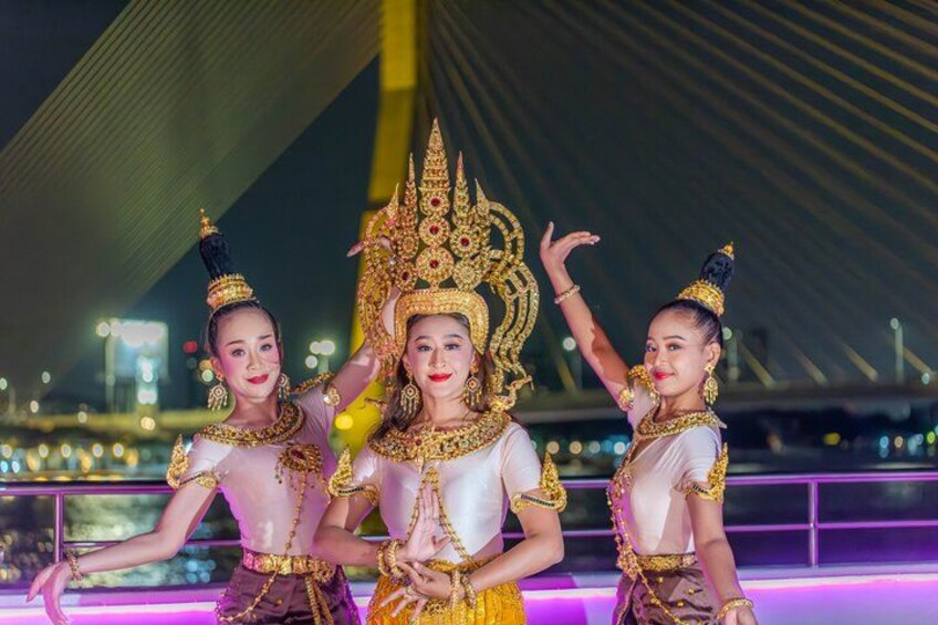 The Newest Luxury 5-Star Bangkok Chao Phraya Dinner Cruise 2