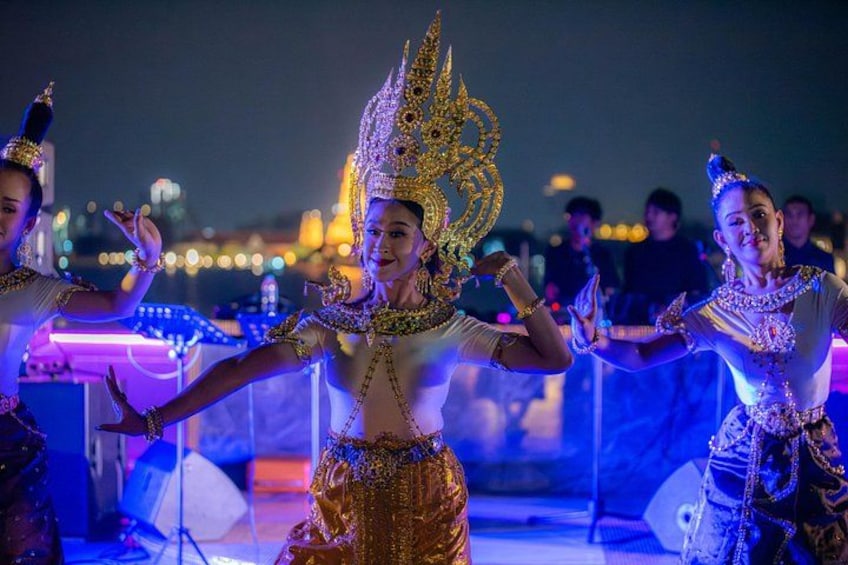 The Newest Luxury 5-Star Bangkok Chao Phraya Dinner Cruise 2