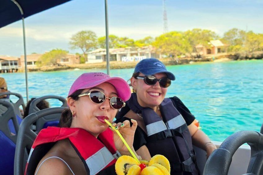 Rosario Islands and Playa Blanca Tour with Snorkeling or Aquarium 2