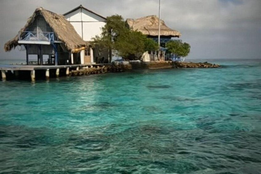 Rosario Islands and Playa Blanca Tour with Snorkeling or Aquarium 4