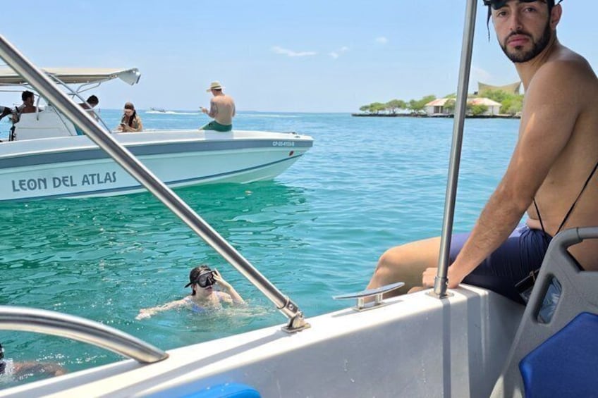 Rosario Islands and Playa Blanca Tour with Snorkeling or Aquarium 3