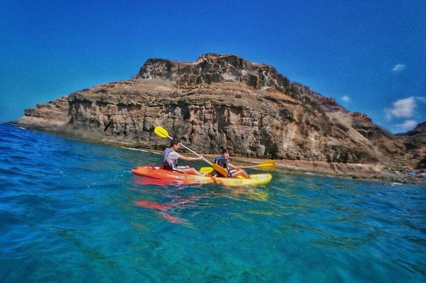 Kayak around the Mogan Caves and Cliffs 2