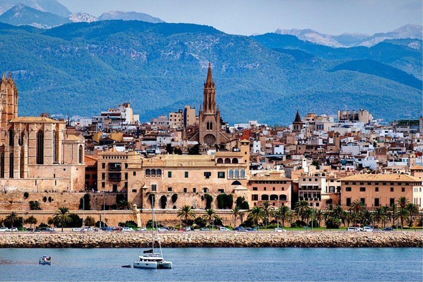 Palma de Mallorca Private Tour with Skip-the-Line Cathedral Entry 5