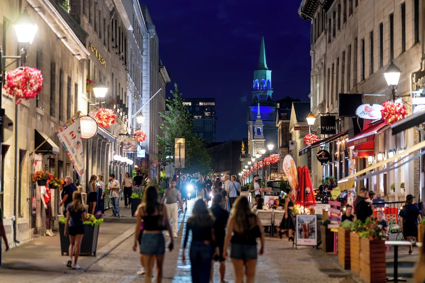 Montreal Premium Night Driving Tour with La Grand Roue 2