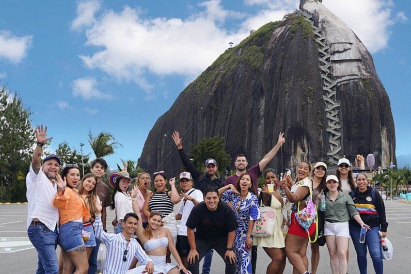 PREMIUM Guatapé Tour: Rock, Luxury boat ride, Meals & Llamas 2