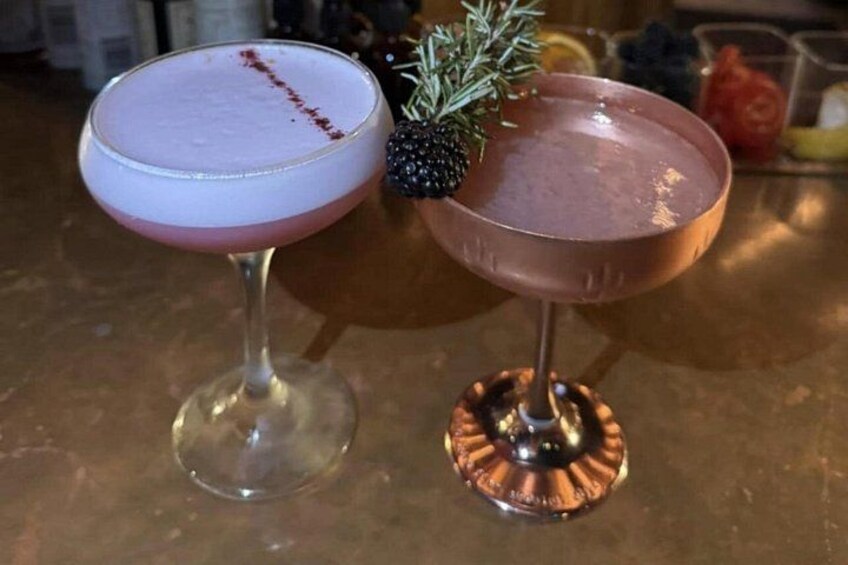 Luxury Bar Crawl with Dinner Private Experience 2