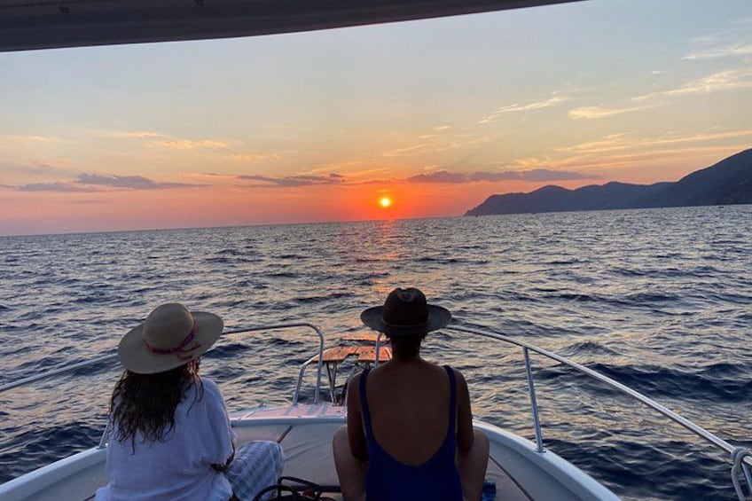 Discover Portovenere at Sunset – Exclusive Boat Tour 1