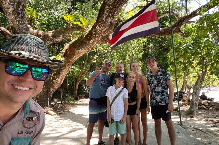 Manuel Antonio National Park Guided Tour ENTRY FEE INCLUDED 1