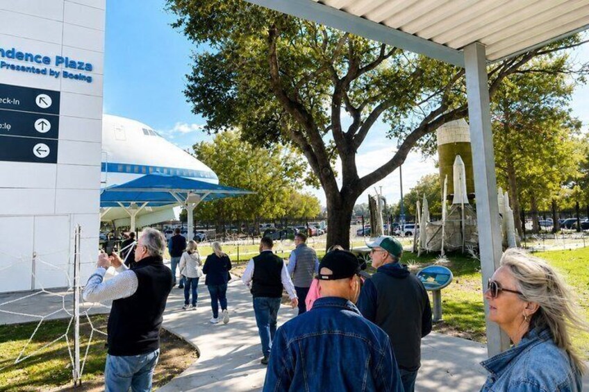 Houston NASA Space Center Round-Trip Transport & Tip-Sheet 4