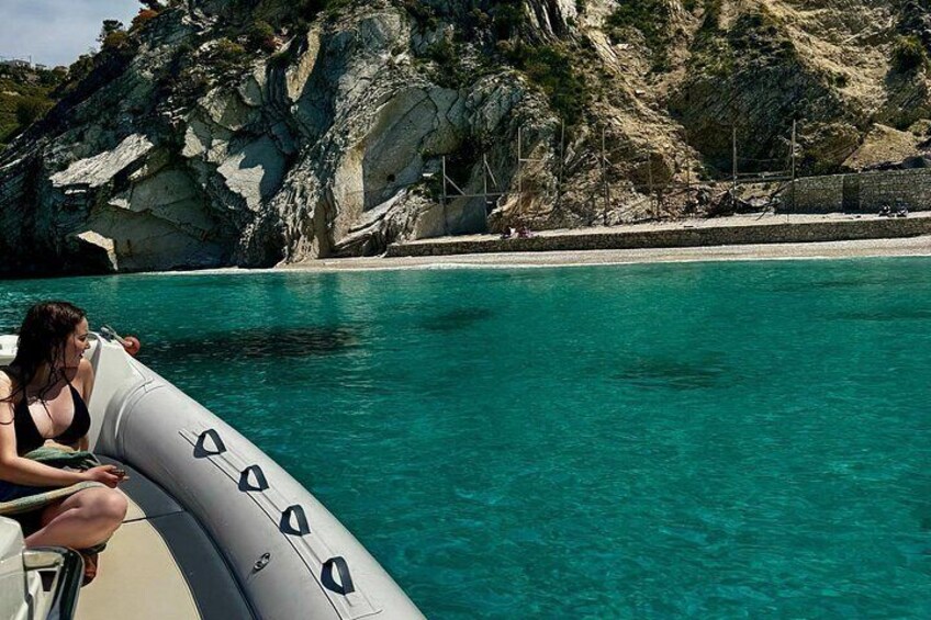 Speedboat Tour Swimming Snorkeling in Pigeon Cave Mirror Beach 4