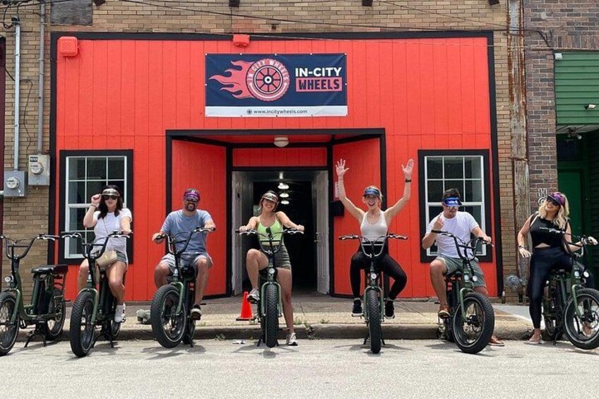 Downtown Dallas Sightseeing & History 2 Hour E-Bike tour 3