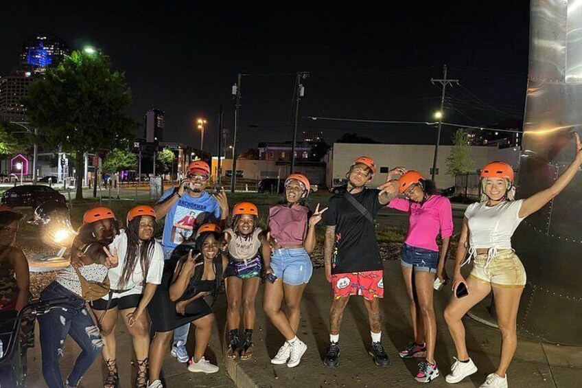 Downtown Dallas Sightseeing & History 2 Hour E-Bike tour 2