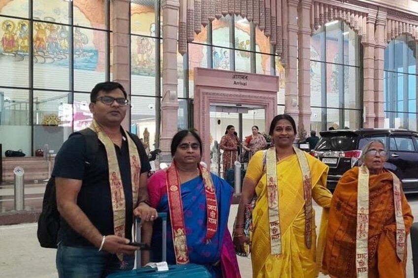 Ayodhya VIP/Sugam Darshan & Accommodation - Wheelchair support 5