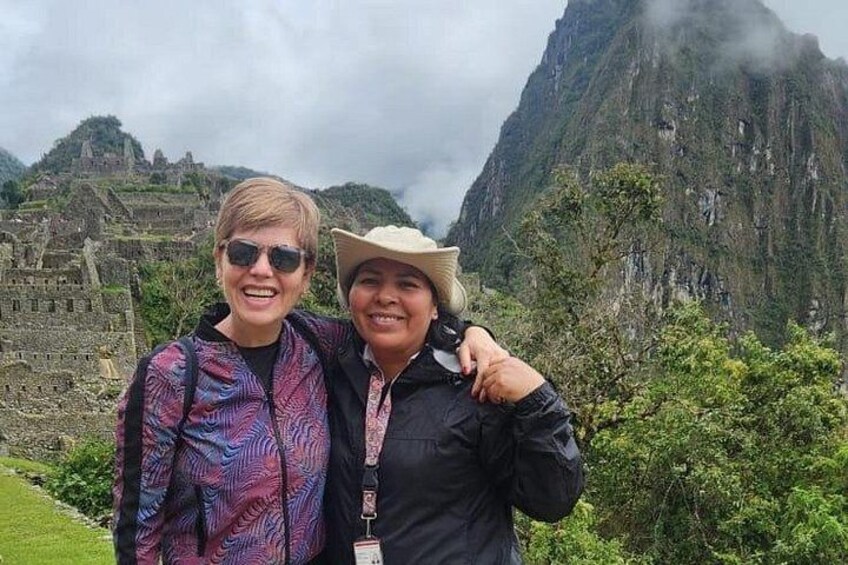 Private Tourist Guide in Machupicchu (From Aguas Calientes). 1