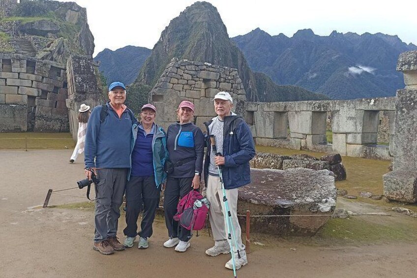 Private Tourist Guide in Machupicchu (From Aguas Calientes). 2