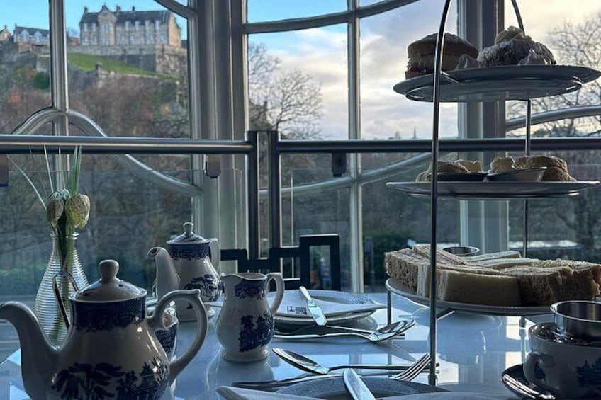 Afternoon Tea with Castle Views in Edinburgh 3