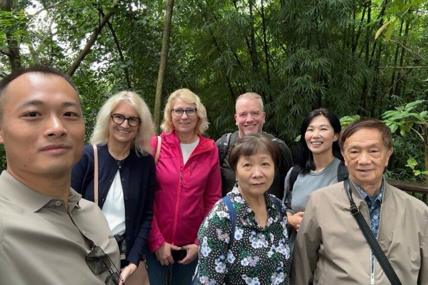 Private Chengdu Panda Base Tour with Hotel Pickup 3