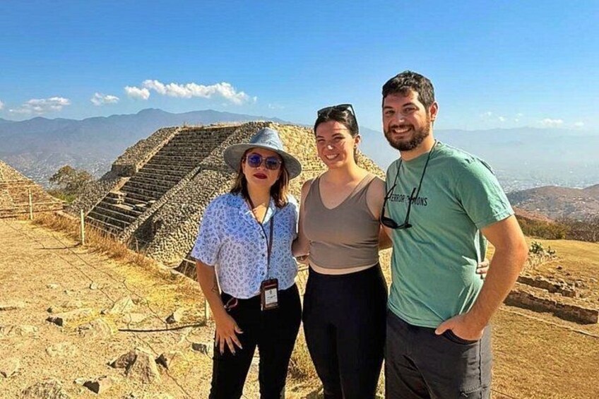 Private Tour: Monte Albán, Hierve el Agua, Teotitlán and Mezcal 4