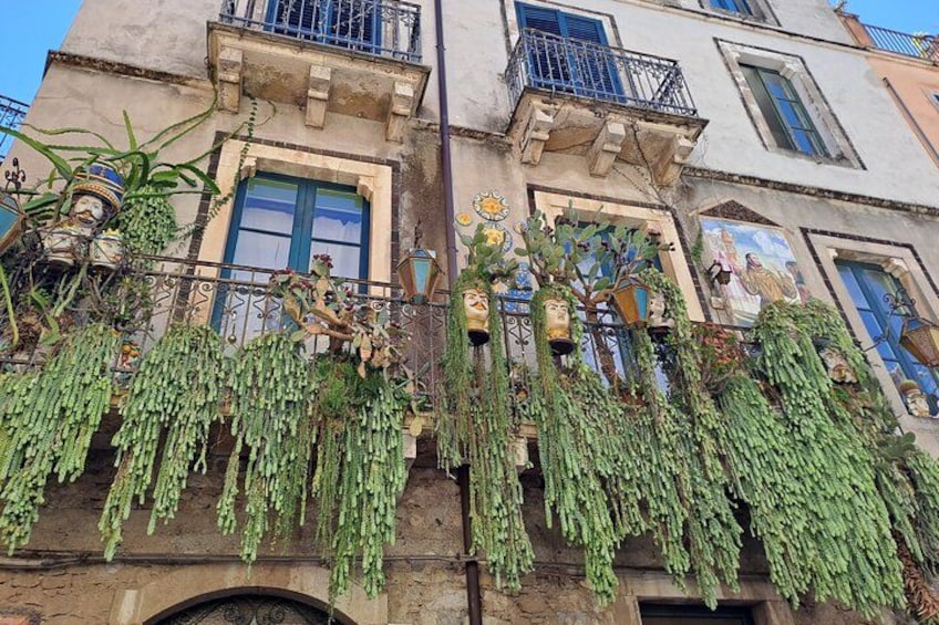 Taormina: Sicilian Street Food & Wine Tour by Do Eat Better 2
