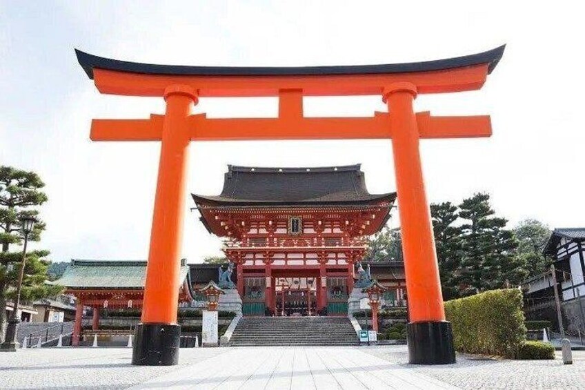 Fushimi-Inari Taisha Shrine-1 2