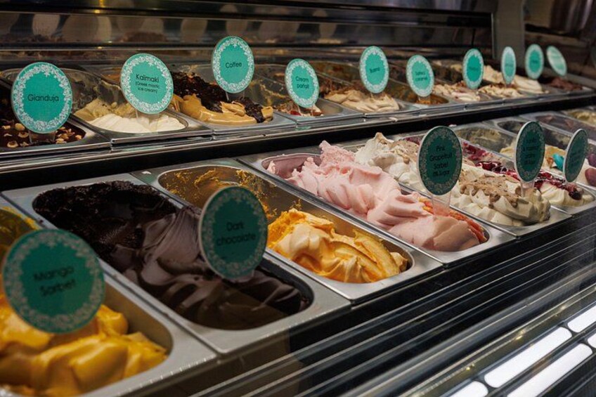 Dessert time with the best ice cream! 4