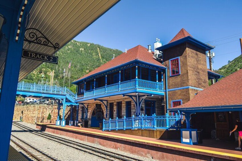 Private Pikes Peak COG Railway, Manitou & Garden of the Gods 4