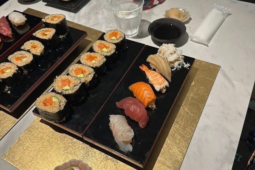 Cherry Blossom &Sushi Making Experience in Shinjuku 4