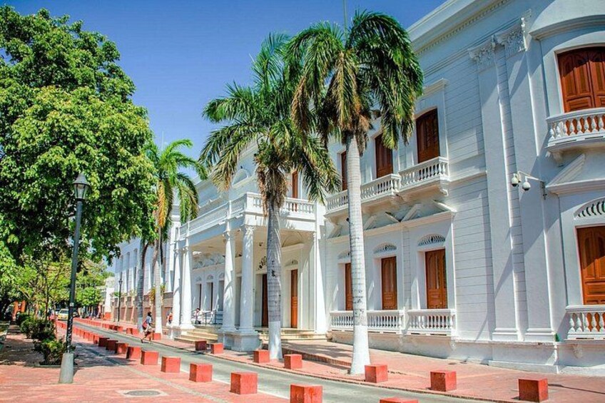 Full City of Santa Marta Tour and its Charms 3