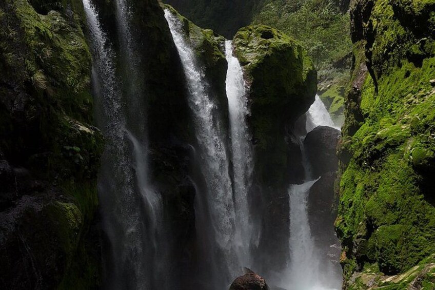 Costa Rica Waterfall Guided Adventure 2