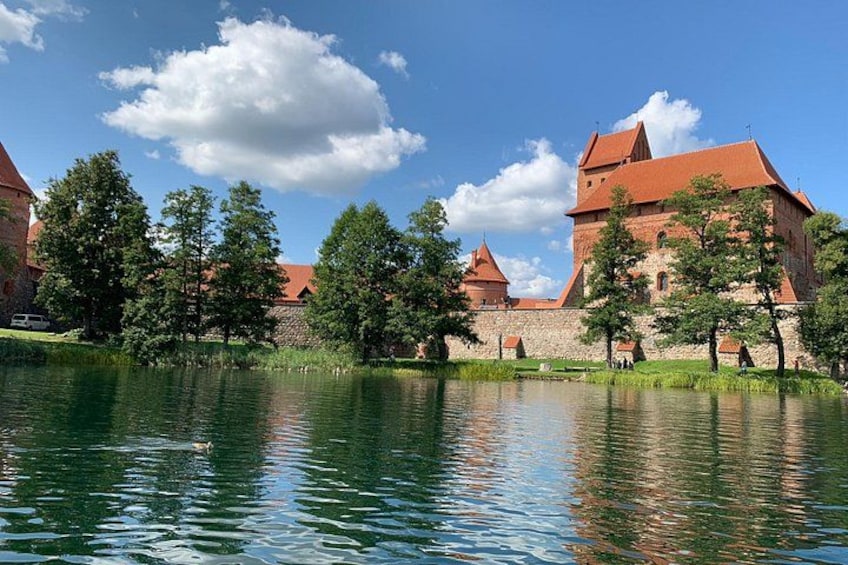From Vilnius: Hill of Angels, Užutrakis Manor & Trakai Castle 5
