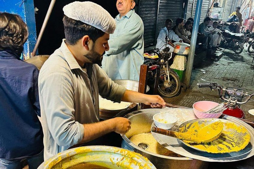 Private Lahore Complete Night Food Tour 5