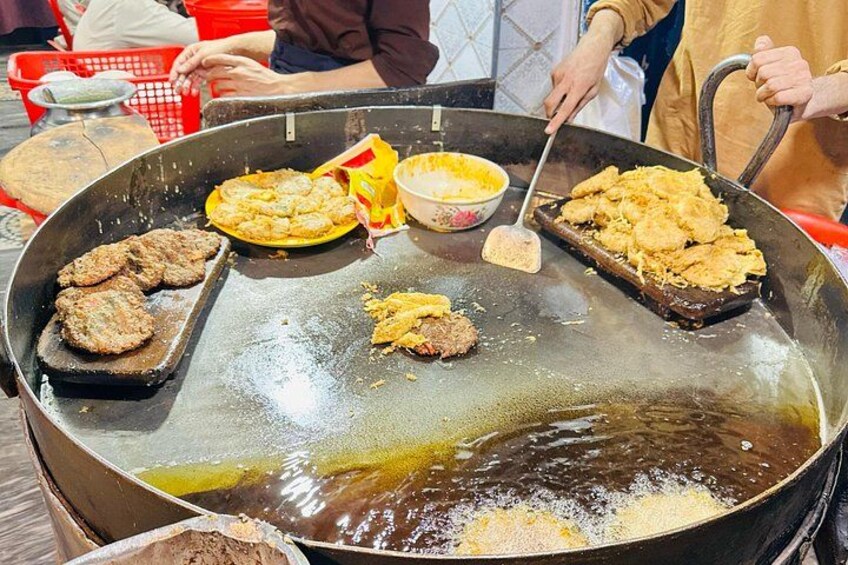 Private Lahore Complete Night Food Tour 2